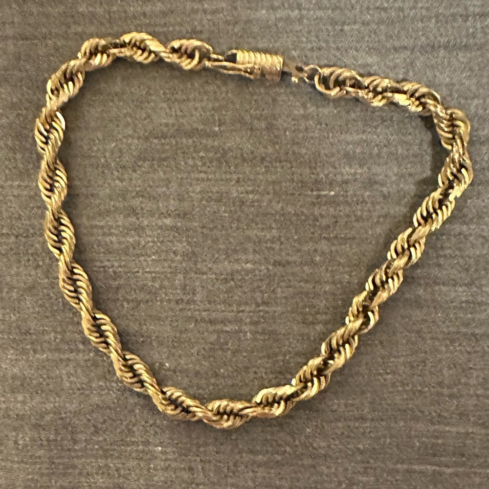 10 karat gold rope chain bracelet. | New in Box
